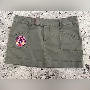 America Eagle Y2K Trust No One Mini‎ Skirt Sz 8
